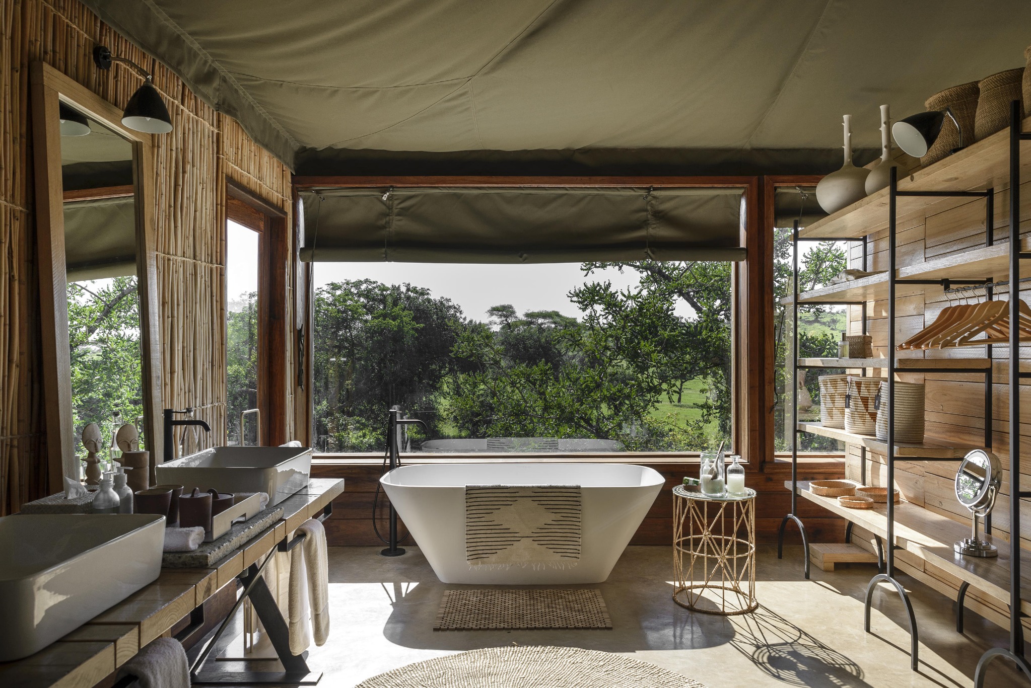 Singita Faru Faru Lodge suite bathroom